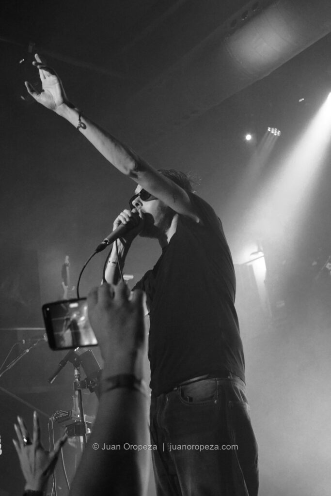 Candy 66. El instrumento se eleva sobre la escena: actitud de Candy 66.