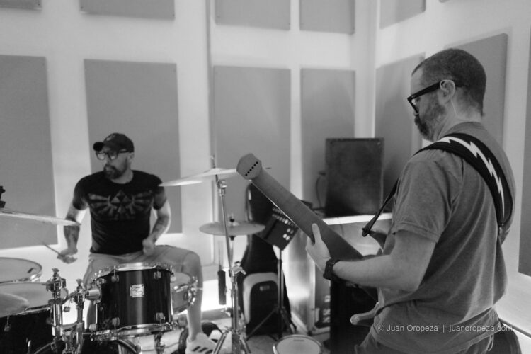 Candy 66. Gustavo Morantes y Ray Díaz construyen el pulso del ensayo.